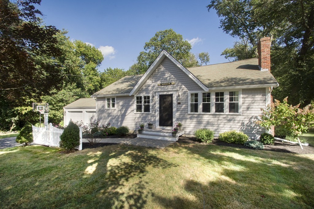 44 Hughey Road Scituate, MA 02066 - Photo 1 of 19 Gallery Image 1