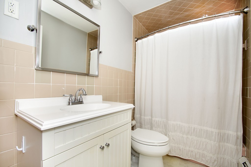 44 Hughey Road Scituate, MA 02066 - Photo 12 of 19 Gallery Image 12