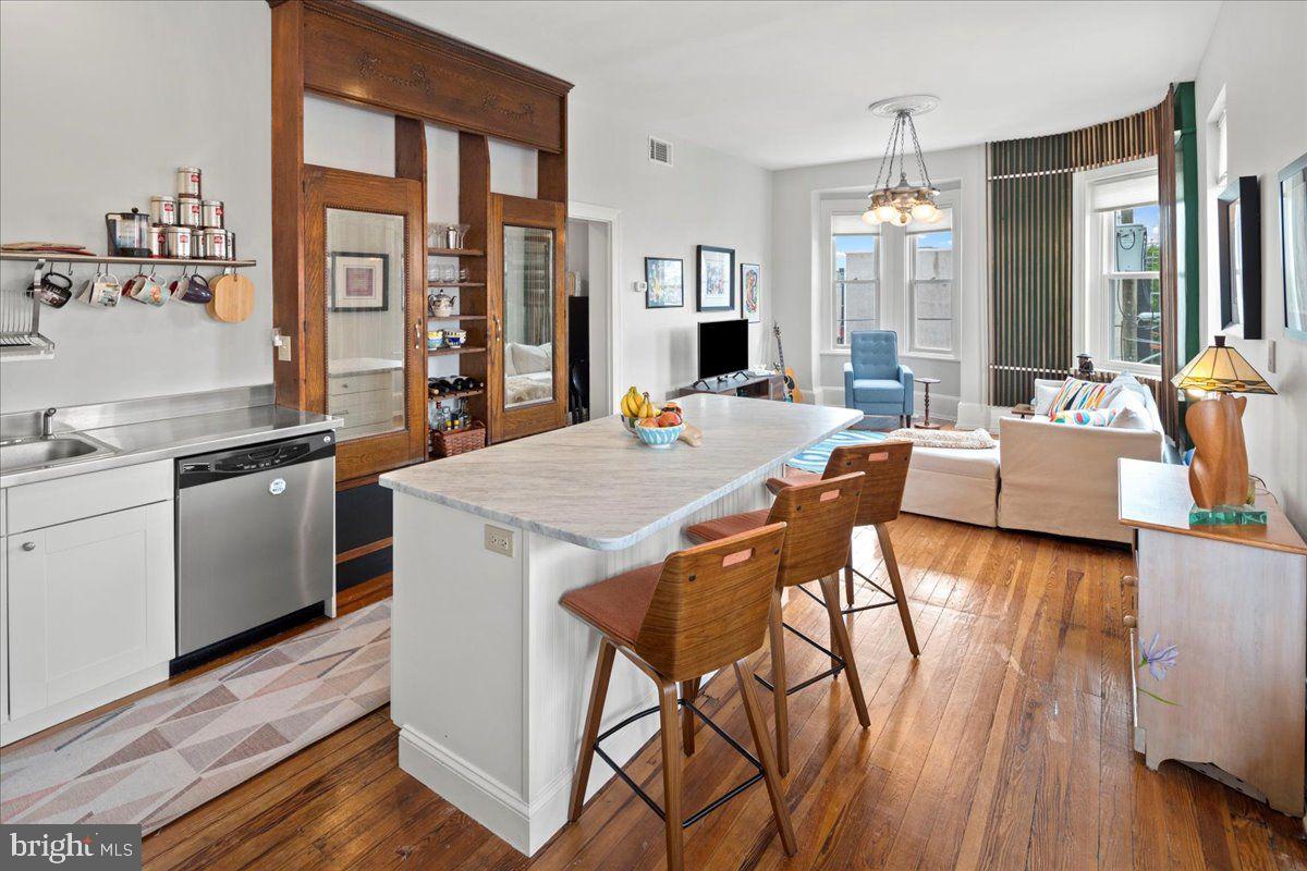727 South 7th Street, Unit 3F Philadelphia, PA 19147 - Photo 3 of 15 Gallery Image 3