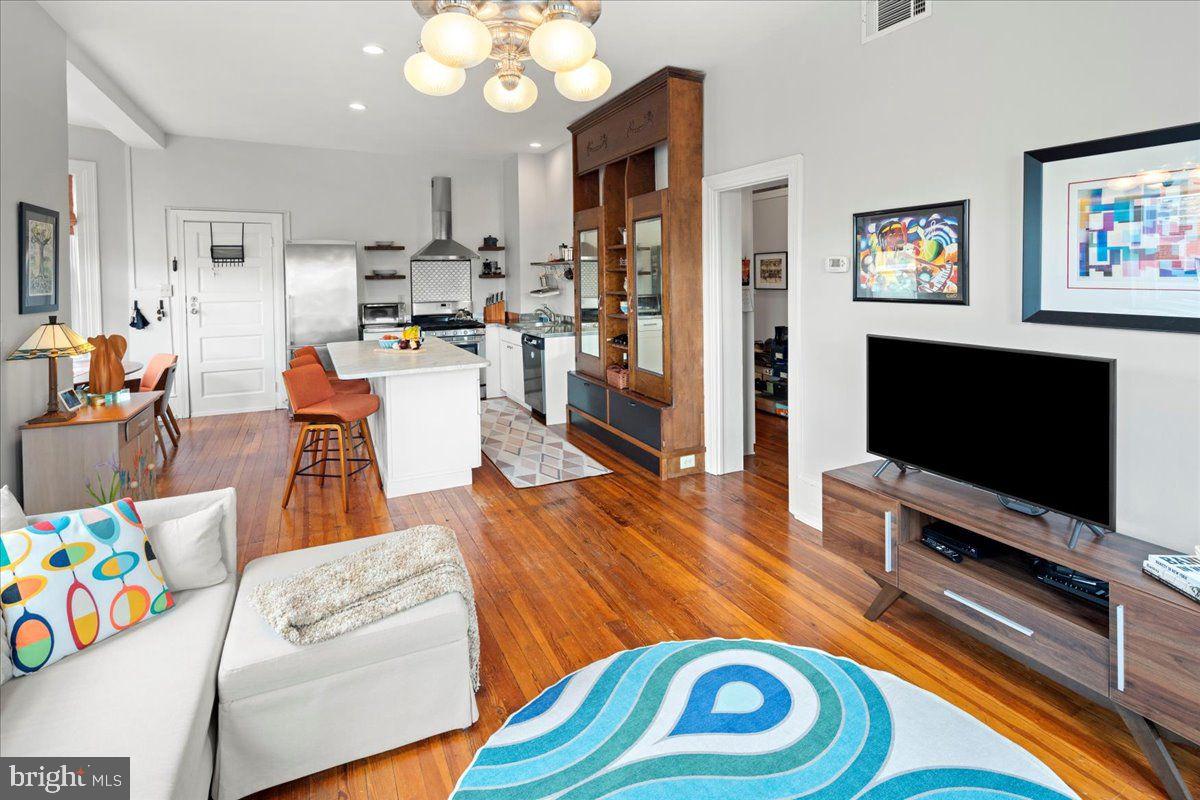727 South 7th Street, Unit 3F Philadelphia, PA 19147 - Photo 9 of 15 Gallery Image 9