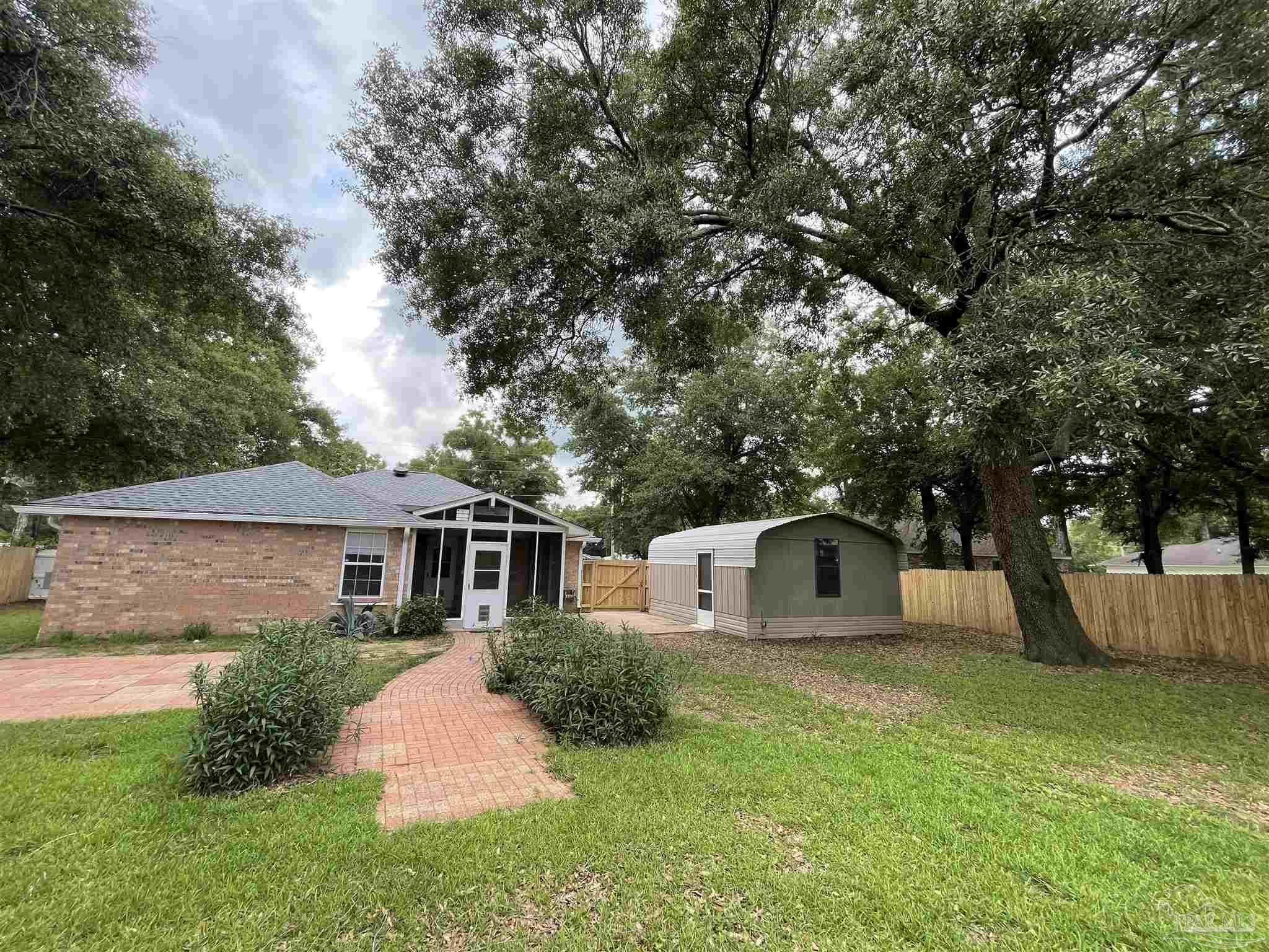 5697 Ridge Avenue Milton, FL 32583 - Photo 5 of 34 Gallery Image 5
