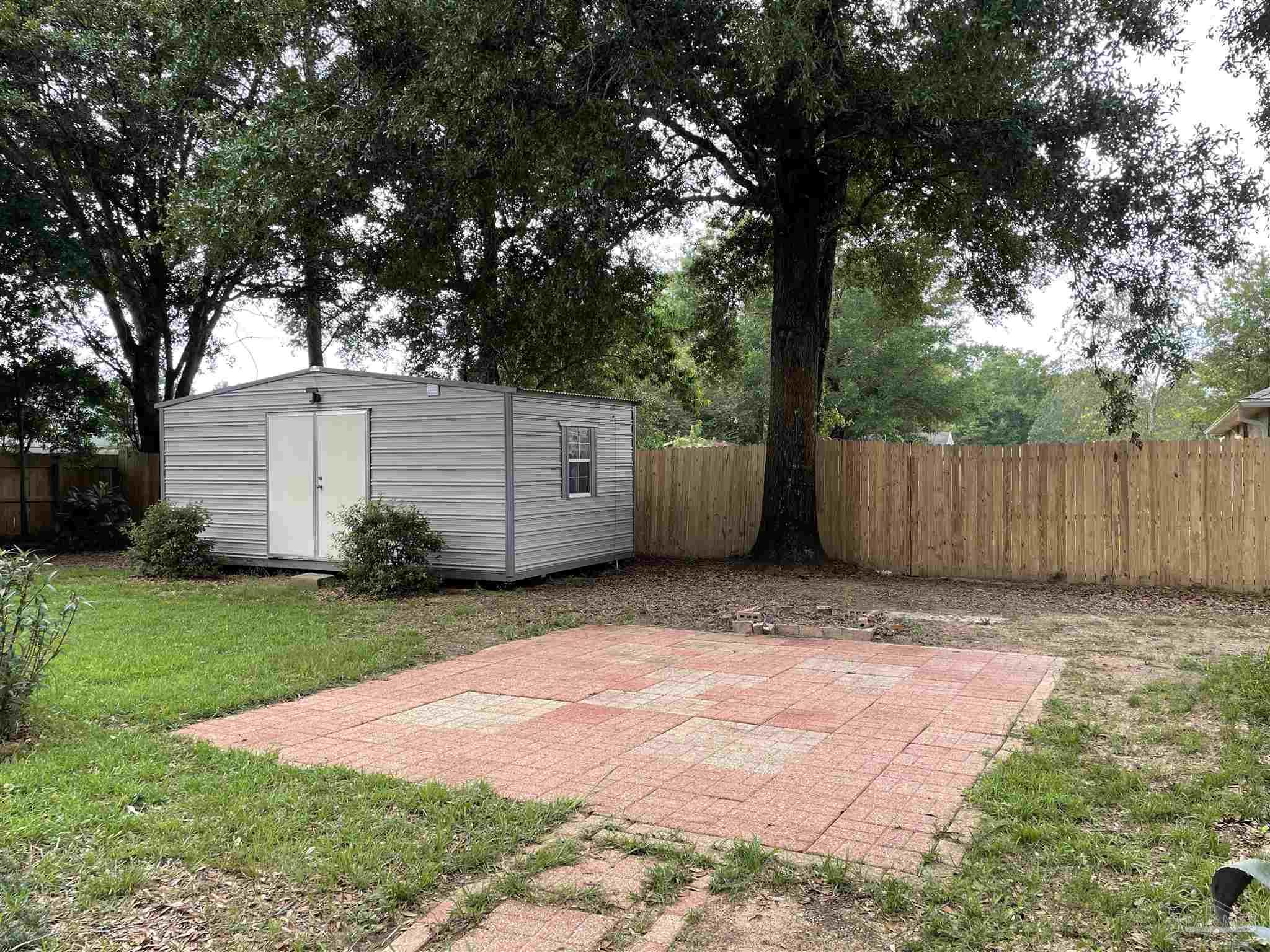 5697 Ridge Avenue Milton, FL 32583 - Photo 6 of 34 Gallery Image 6