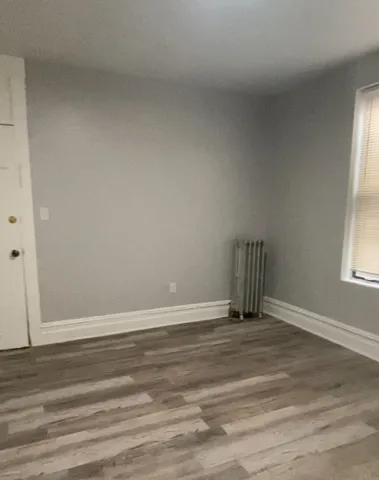 a view of empty room with window