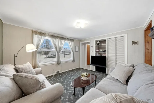 $299,900 | 151 Calvert Boulevard, Tonawanda, NY 14150