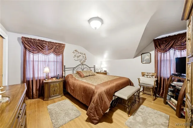 $299,900 | 151 Calvert Boulevard, Tonawanda, NY 14150