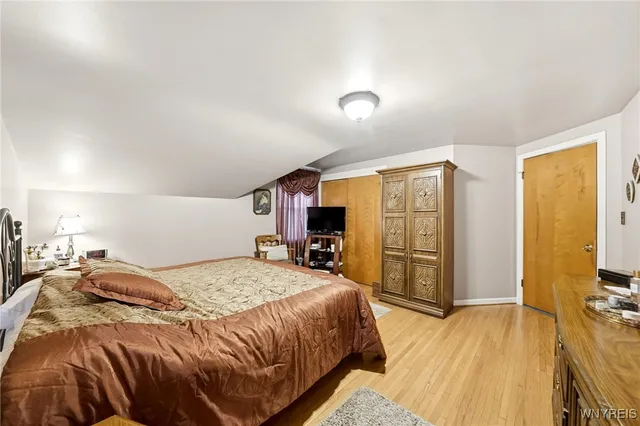 $299,900 | 151 Calvert Boulevard, Tonawanda, NY 14150