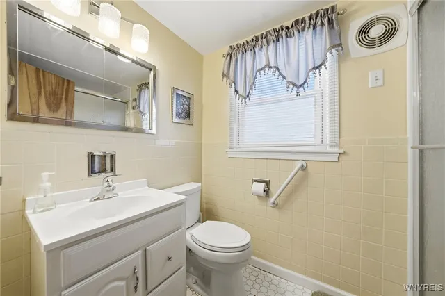 $299,900 | 151 Calvert Boulevard, Tonawanda, NY 14150