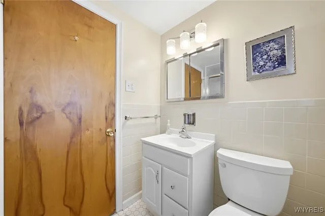 $299,900 | 151 Calvert Boulevard, Tonawanda, NY 14150