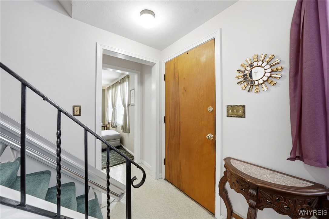 151 Calvert Boulevard Tonawanda, NY 14150 - Photo 3 of 35