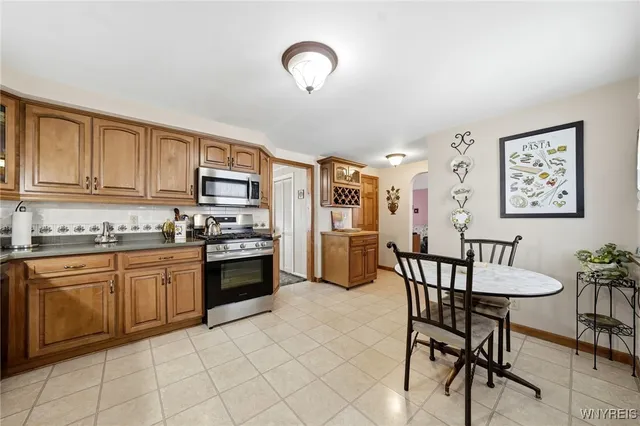 $299,900 | 151 Calvert Boulevard, Tonawanda, NY 14150