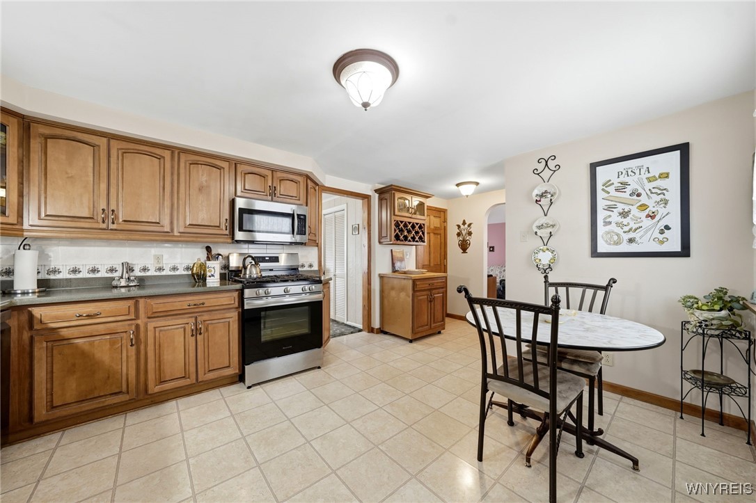 151 Calvert Boulevard Tonawanda, NY 14150 - Photo 10 of 35