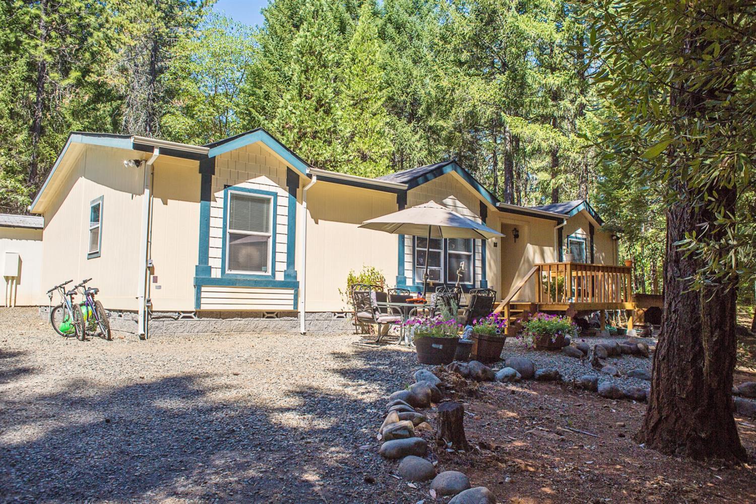 1650 Lone Mountain Road O'Brien, OR 97534 - Photo 1 of 35 Primary Photo