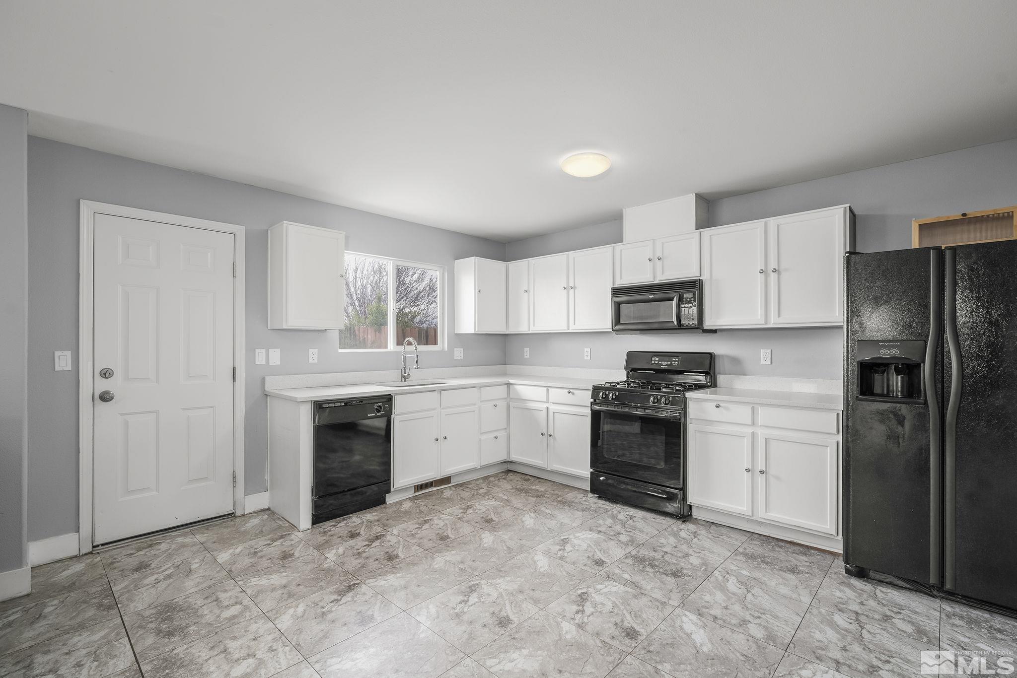 8935 Red Baron Boulevard Reno, NV 89506 - Photo 8 of 28 Photo 8
