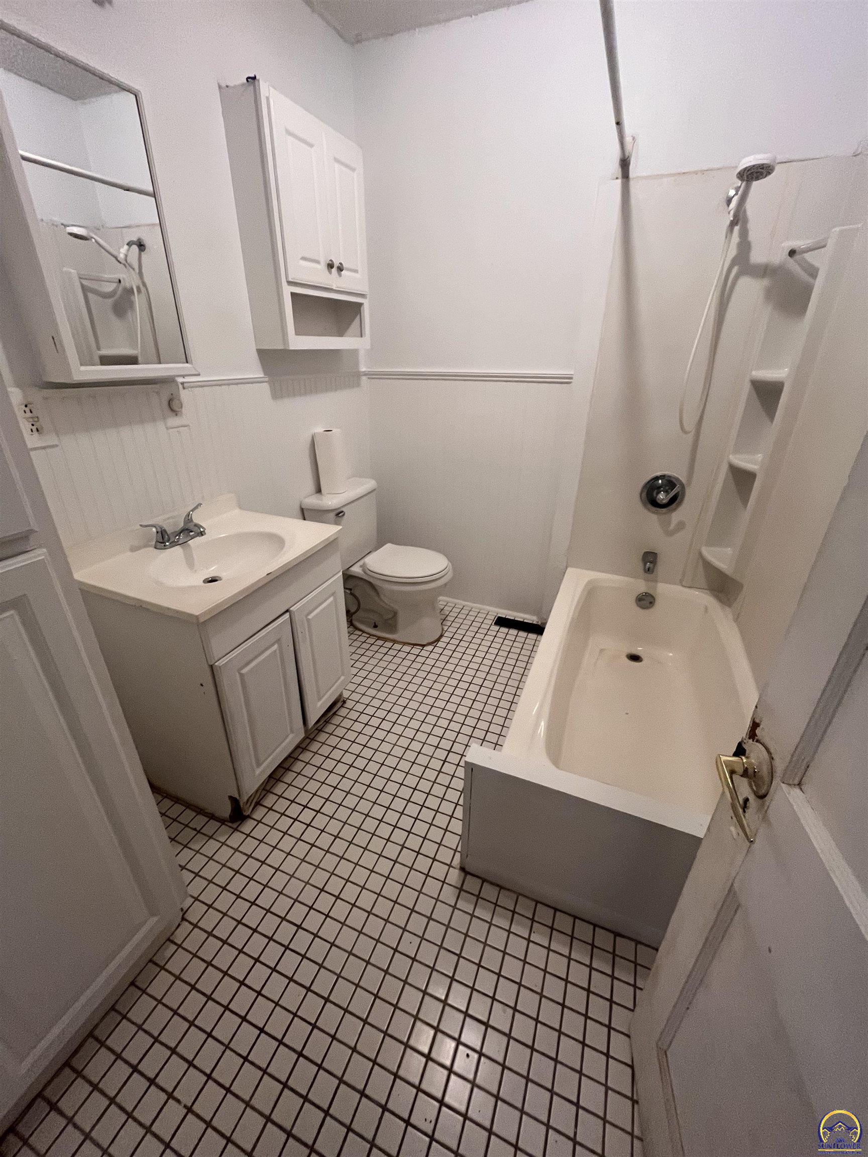 1167 Southwest Wayne Avenue Topeka, KS 66604 - Photo 13 of 19