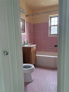 $1,850 | 69-27 215th Street | Oakland Gardens