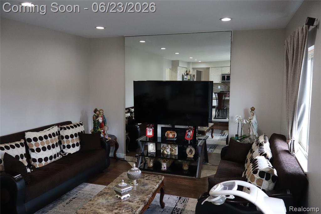 39552 Forbes Drive Sterling Heights, MI 48310 - Photo 16 of 45