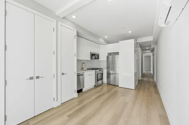 $795,000 | 77 Van Reypen Street, Unit 4, Jersey City, NJ 07306