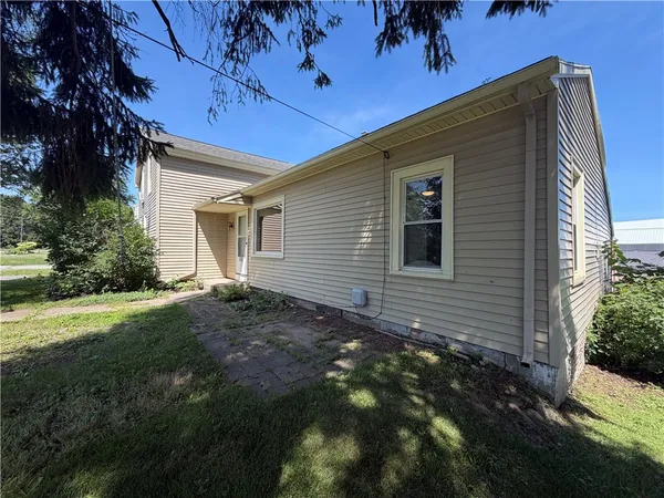 $1,150 | 1846 Ridge Road, Webster, NY 14580