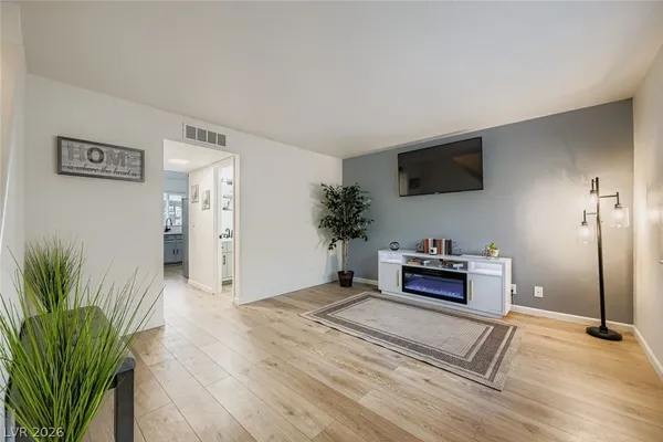 $194,900 | 7054 Burcot Avenue, Unit G40, Las Vegas, NV 89156