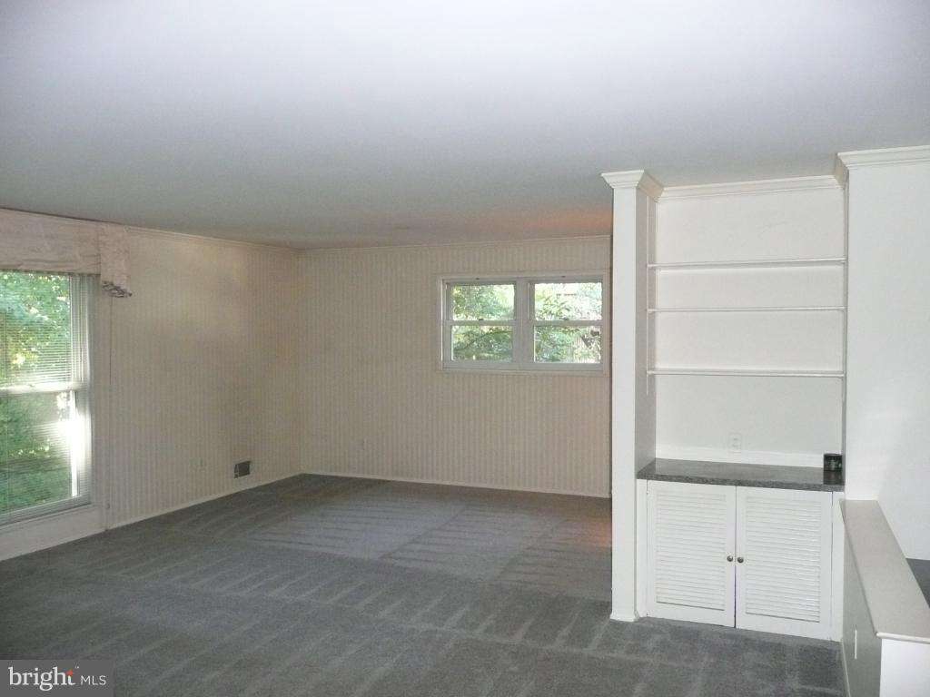 3605 Cornell Road Fairfax, VA 22030 - Photo 3 of 8 Interior (General)