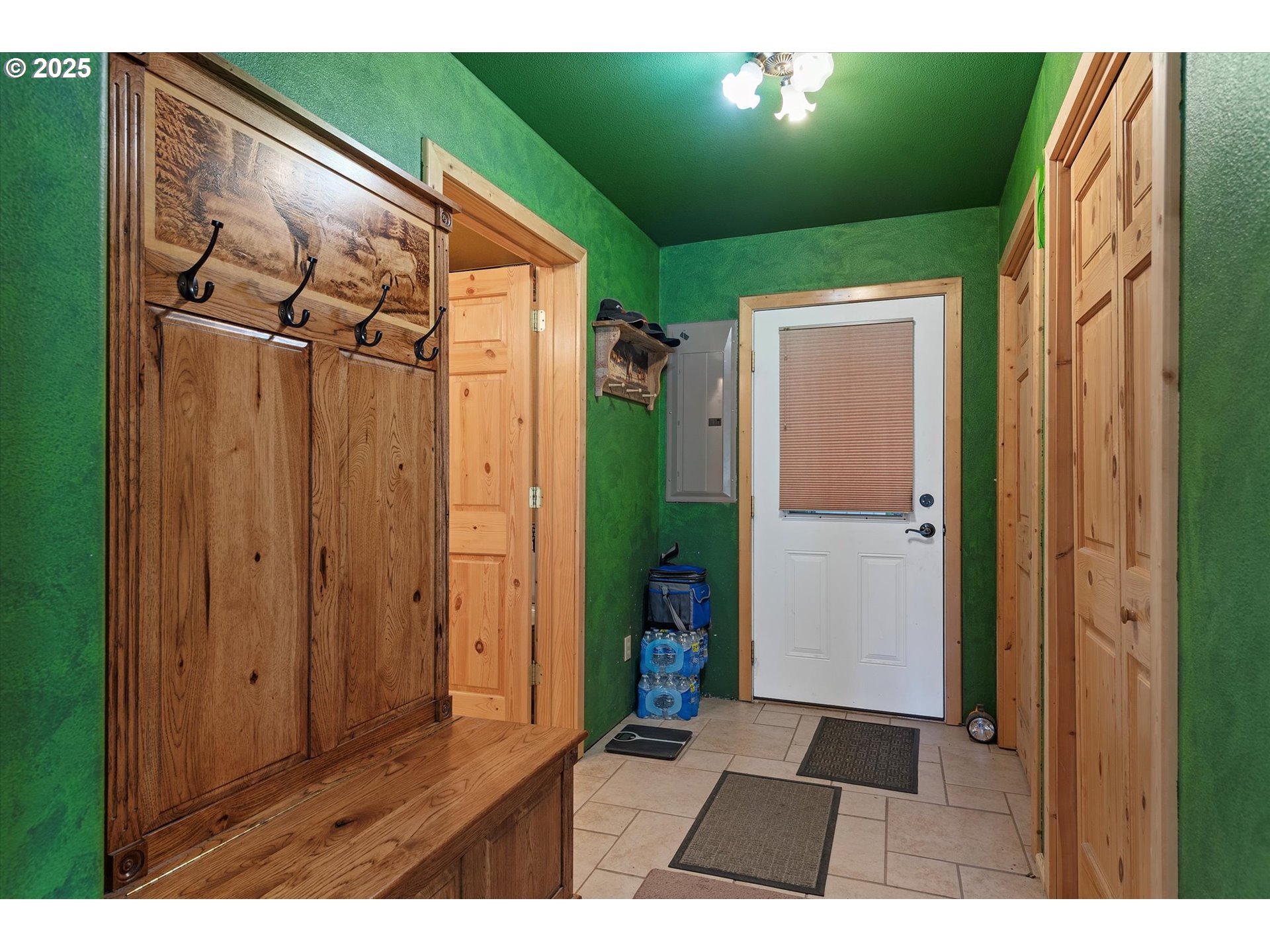 206 Austin Street Sumpter, OR 97877 - Photo 22 of 48 a view of an entryway