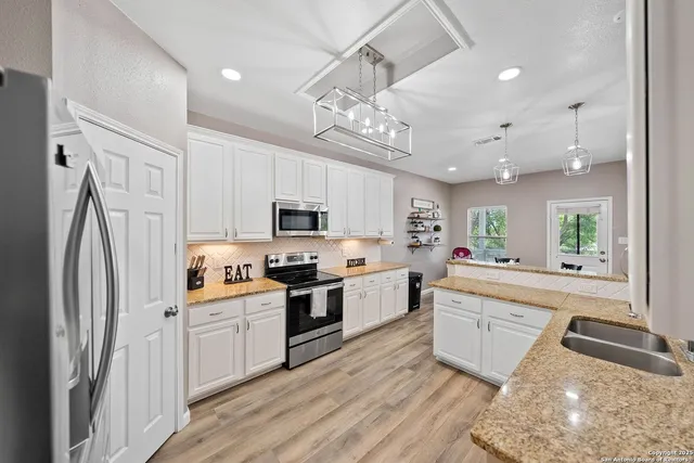 $2,450 | 7302 Carriage Bay, San Antonio, TX 78249
