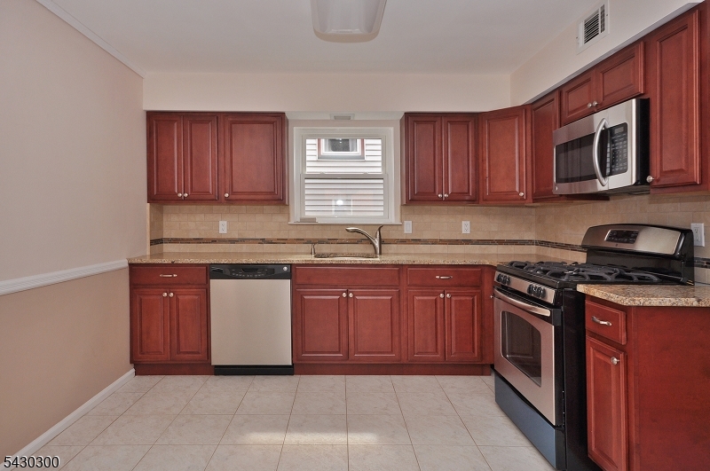 25 Spring Street, Unit A Millburn, NJ 07041 - Photo 5 of 21