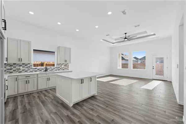 $258,000 | 6108 North Rayo Del Sol Street, Edinburg, TX 78542