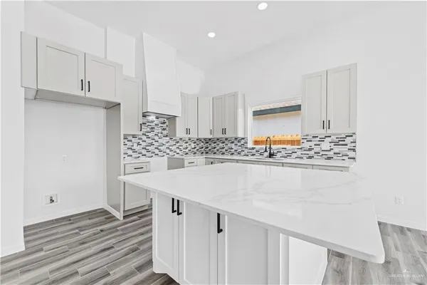 $258,000 | 6108 North Rayo Del Sol Street, Edinburg, TX 78542