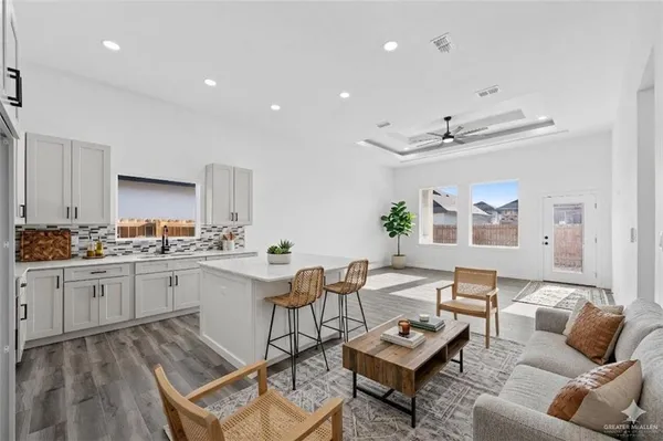 $258,000 | 6108 North Rayo Del Sol Street, Edinburg, TX 78542