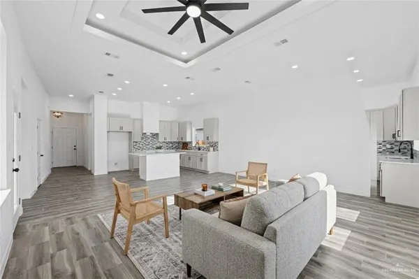 $258,000 | 6108 North Rayo Del Sol Street, Edinburg, TX 78542