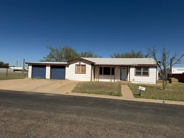 $195,000 | 704 Southwest Ave A, Andrews, TX 79714