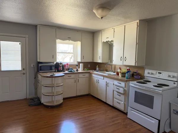 $195,000 | 704 Southwest Ave A, Andrews, TX 79714