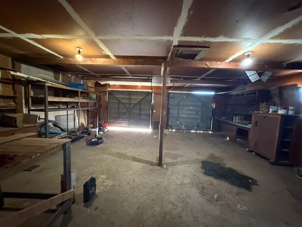 $195,000 | 704 Southwest Ave A, Andrews, TX 79714