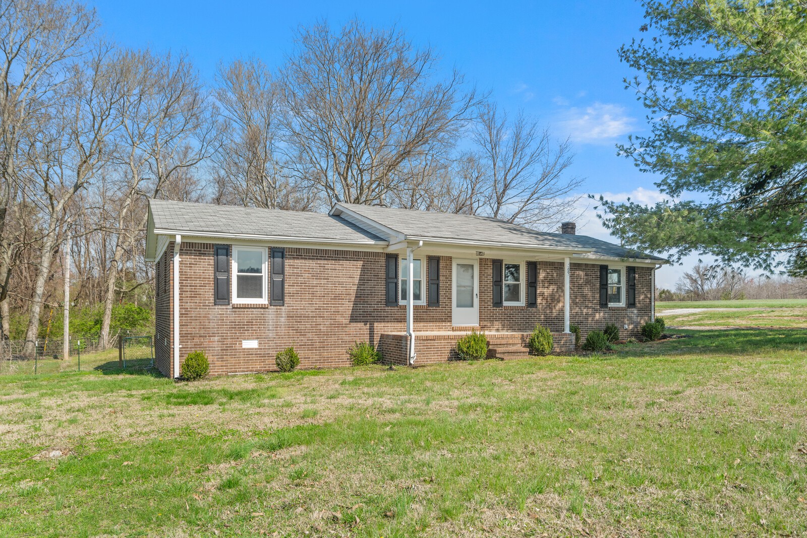 2693 Shellsford Road McMinnville, TN 37110 - Photo 3 of 59 Gallery Image 3