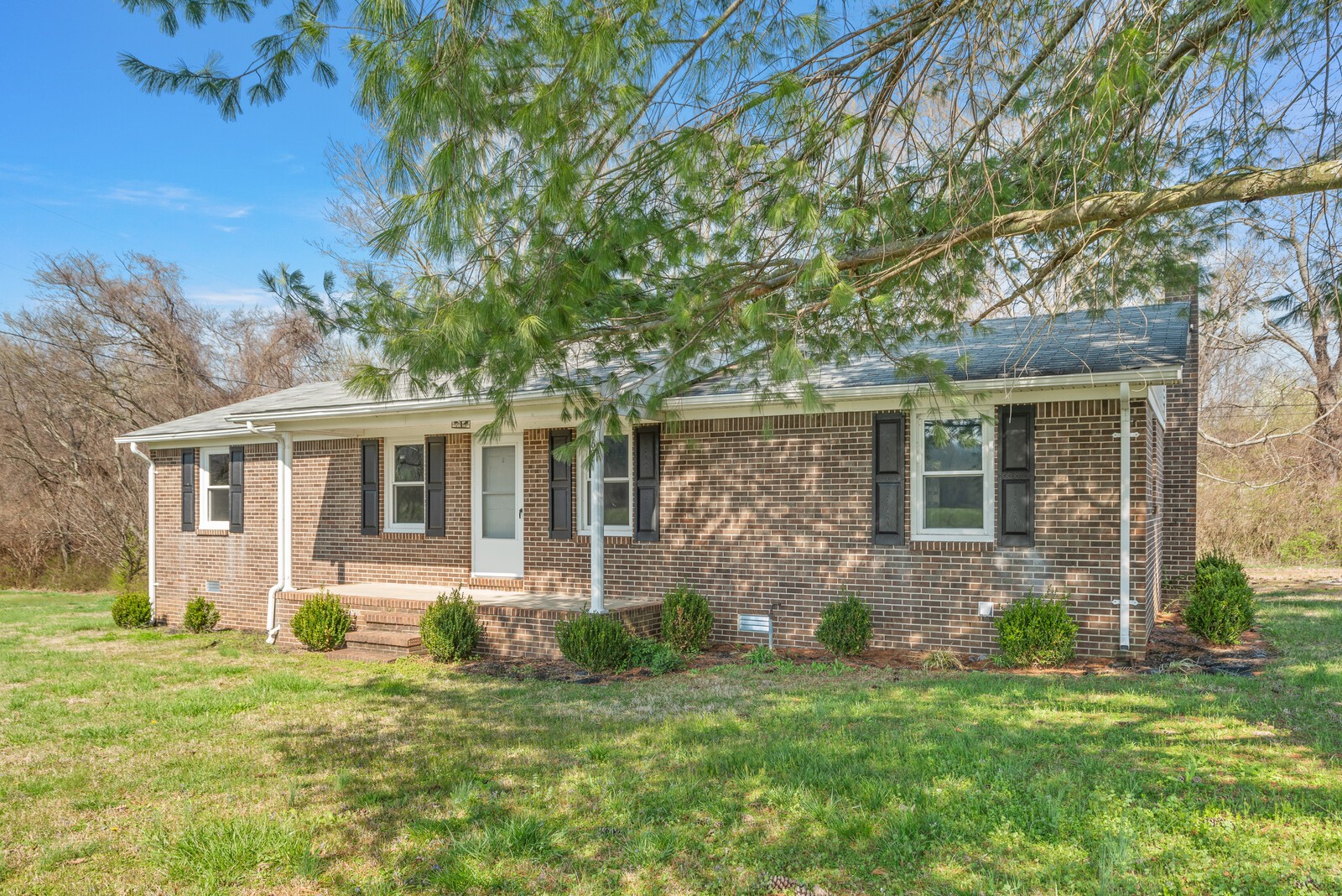 2693 Shellsford Road McMinnville, TN 37110 - Photo 4 of 59 Gallery Image 4