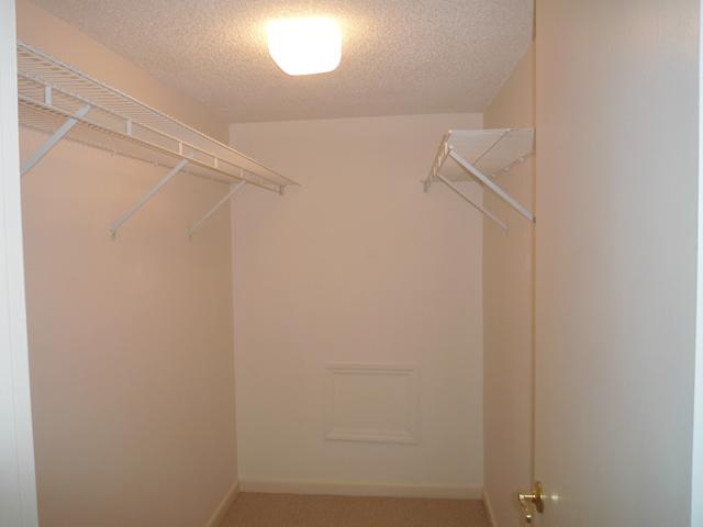 837 Camelia Lane, Unit 7 Vero Beach, FL 32963 - Photo 10 of 20 a view of small space