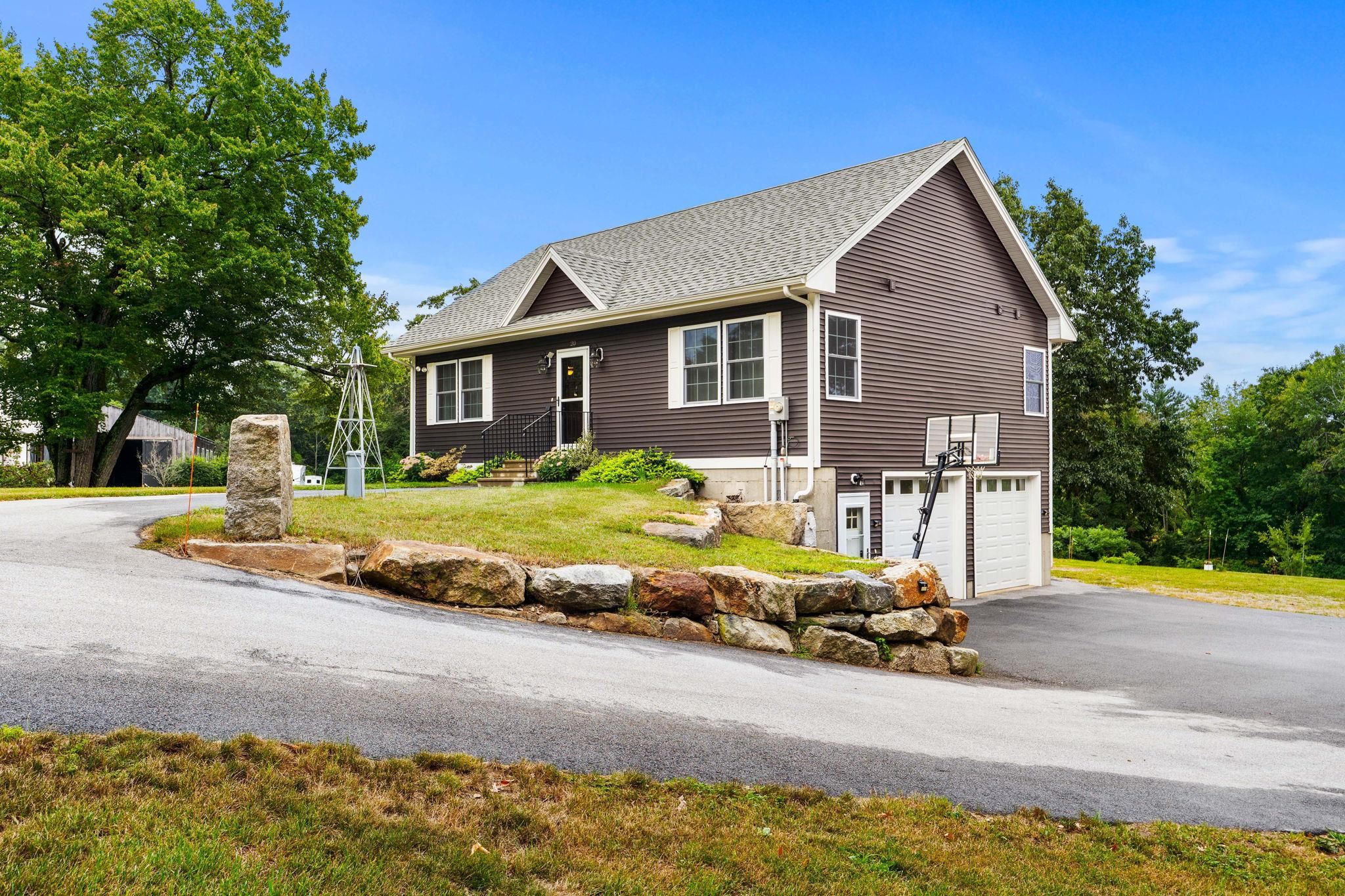 20 Pasture Road Auburn, NH 03032 - Photo 1 of 41 Gallery Image 1
