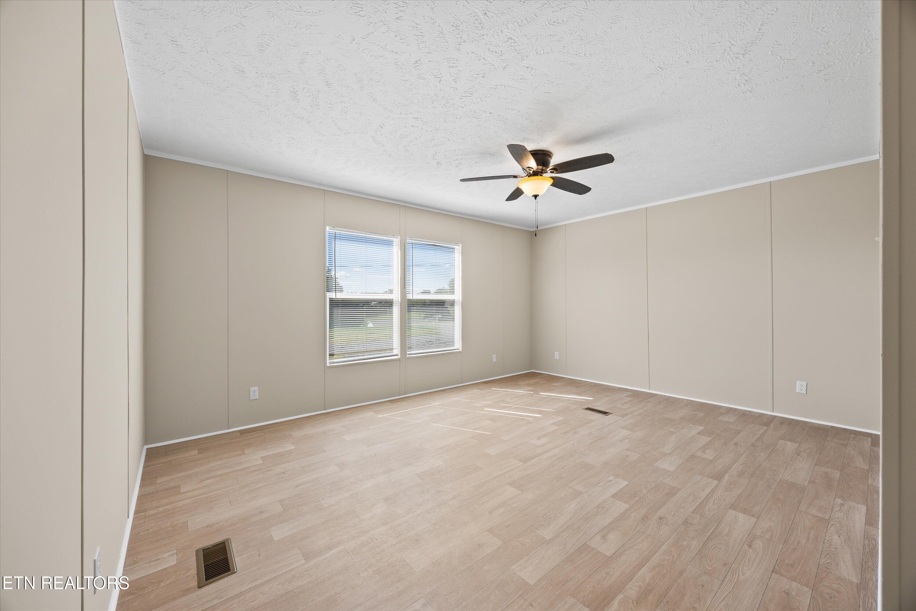 323 Foster Road Blaine, TN 37709 - Photo 15 of 31 15-323 Foster Rd14