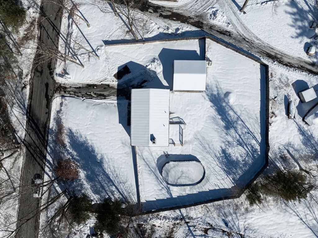 128 Thresher Road Hampden, MA 01036 - Photo 6 of 34