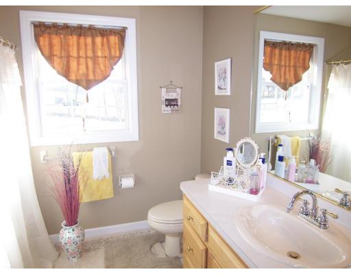 16 Rhodes Street Plainville, MA 02762 - Photo 16 of 30 Gallery Image 16