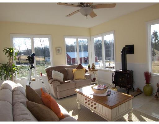 16 Rhodes Street Plainville, MA 02762 - Photo 3 of 30 Gallery Image 3