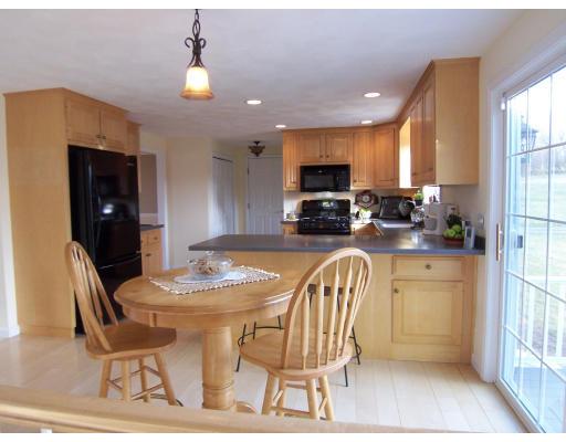 16 Rhodes Street Plainville, MA 02762 - Photo 5 of 30 Gallery Image 5