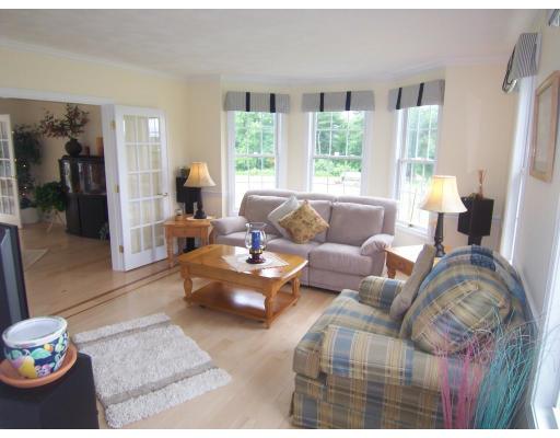 16 Rhodes Street Plainville, MA 02762 - Photo 6 of 30 Gallery Image 6