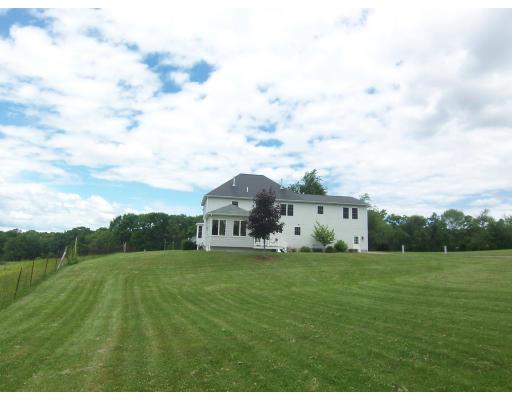 16 Rhodes Street Plainville, MA 02762 - Photo 9 of 30 Gallery Image 9