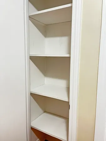 $1,950 | 4 South June Terrace, Unit 1, Lake Forest, IL 60045