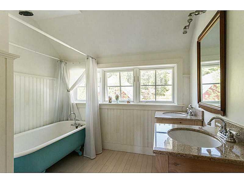 158 Flying Point Road Freeport, ME 04032 - Photo 23 of 34 Master Bath/Spa.