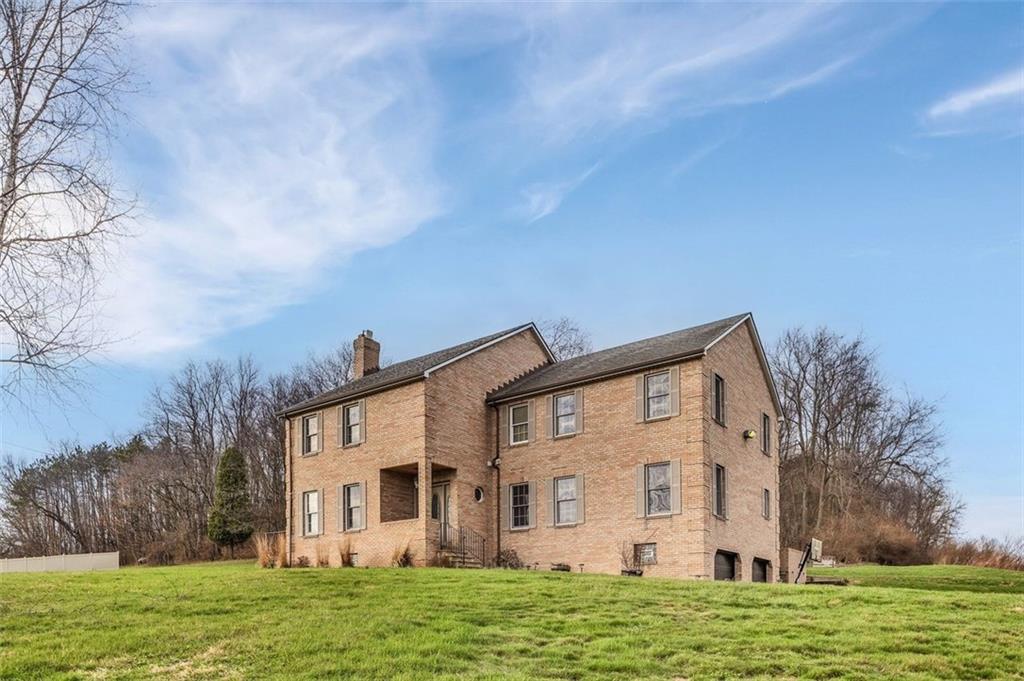 339 Lindsay Road Zelienople, PA 16063 - Photo 2 of 50