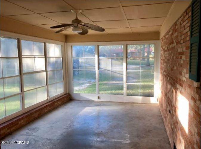 5111 Reedsford Road Clinton, NC 28328 - Photo 19 of 19 sunroom