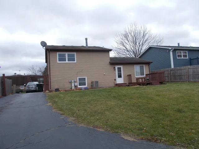 $299,900 | 4108 Douglas Drive, Zion, IL 60099